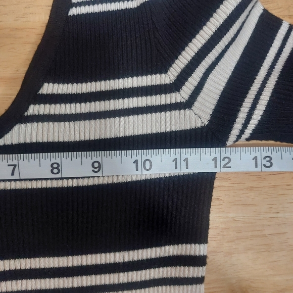 Kendall & Kylie Women's Striped Black and White Knit Dress Size XS - Picture 3 of 7